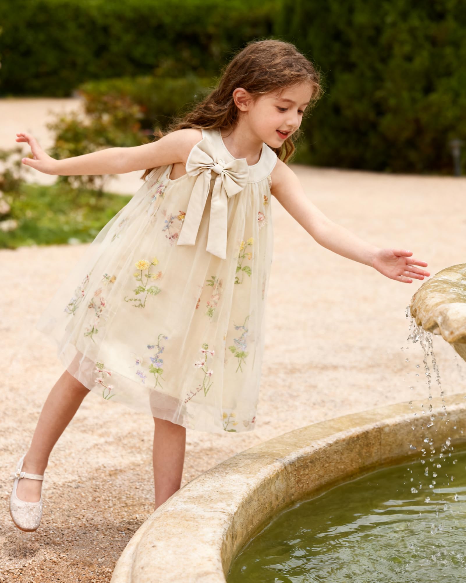 YALLET Flower Girl Dress Halter Neck Sleeveless Kids Dresses Collar Bow Embroidery Tulle Dress for Wedding Party Birthday